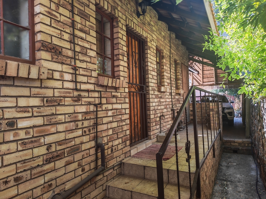 3 Bedroom Property for Sale in Azalea Park North West